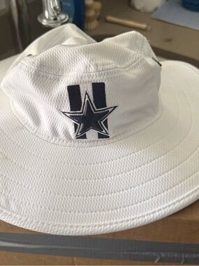 Dallas Cowboys White Bucket Hat with New  Era (never worn)